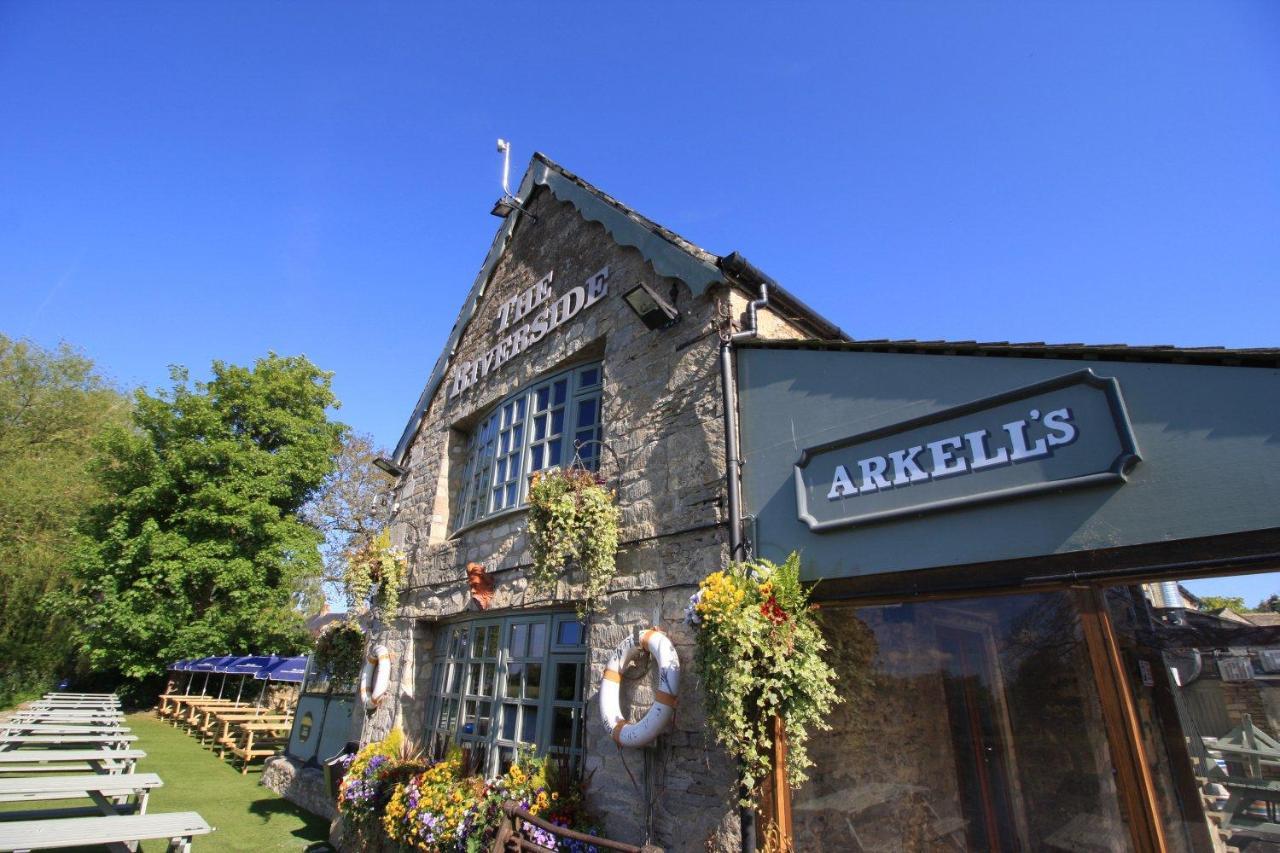 The Riverside Lechlade Luaran gambar